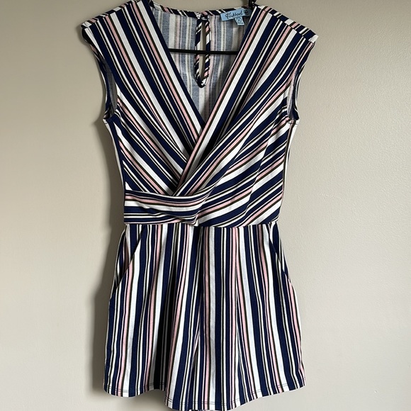 Fishbowl Junior’s Navy Pink White Striped Romper Pockets Size XS - Picture 5 of 15